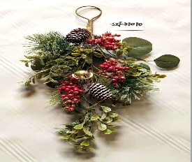 ACABAMENTO NAVIDEÑO FOLLAJE PINO Y FRUTOS ROJOS 41CM CON CASCAVEL COLGANTE