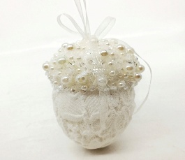 COLGANTE BELLOTA DECORATIVO NAVIDEÑO 9*9*13CM BLANCOS CON PERLAS