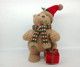 OSO DECORATIVO NAVIDEÑO PELUCIA PARADO MARRON CON ROJO 19*18*40CM Y GORRITA Y REGALO