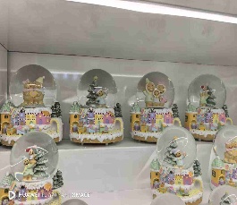 BOLA VILLA NAVIDEÑO CON LUZ 10*10*13CM