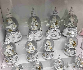 BOLA VILLA NAVIDEÑO CON LUZ 9*9*16CM