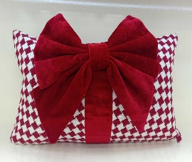 FUNDA PARA ALMOFADA 30*50CM NAVIDEÑO ROJO CUADRILLE CON MOÑO