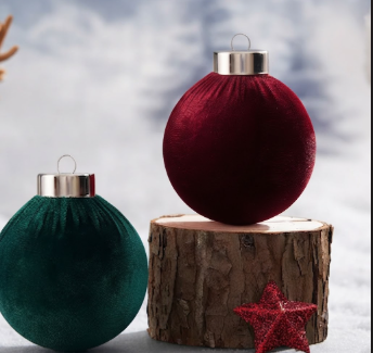 BOLA NAVIDEÑO DECORATIVO AVELUDADO 30CM 1PC COLORES MIXTOS