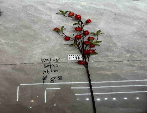 PLANTA RTIFICIAL RAMA DE BAYAS ROJAS 106CM