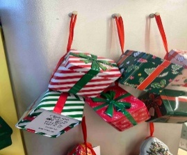 CAJA COLGANTE NAVIDEÑO 1PC
